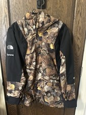 Giacca leggera da montagna Supreme x The North Face FW16 foglie taglia XL leggermente usata