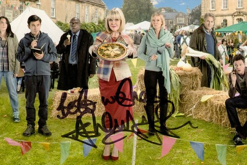 Ashley jensen hand signed 6x4 - jensen,