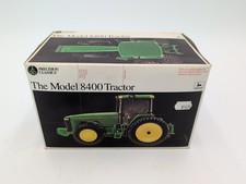 Trattore 1/32 Ertl Farm