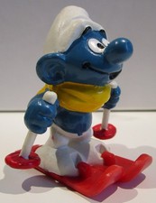 332-PUFFI-PUFFO SCIATORE-SKIER-2.0091-HONG KONG © 1976 PEYO SCHLEICH Ⓢ W.BERRIE