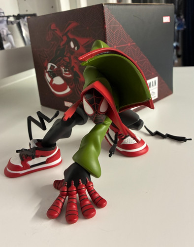 Statua unruly industries - statua,