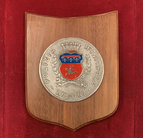 K330 crest polizia - k330, "polizia