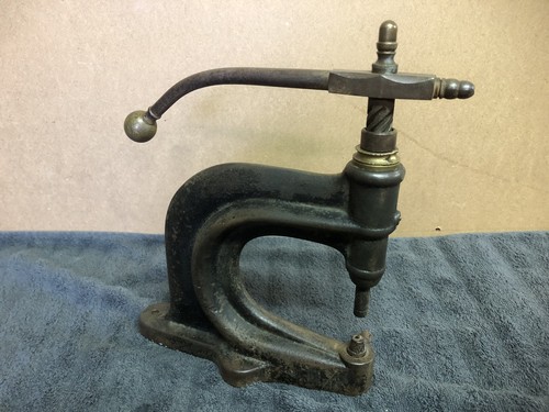 Pressa per bottoni - pressa, manuale
