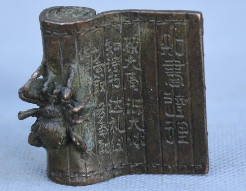 Statua personaggi libro ragno