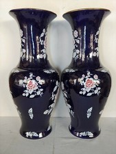 2 antichi vasi floreali blu