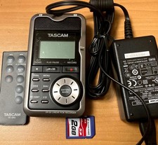 TASCAM DR-2d RECORDER PCM LINEARE TEAC SD/SDHC WAV 44.1/48/96kHz 16/24bit