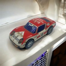 Auto giocattolo latta