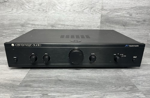 Amplificatore stereo integrato