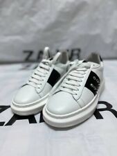 sneakers in pelle bianche