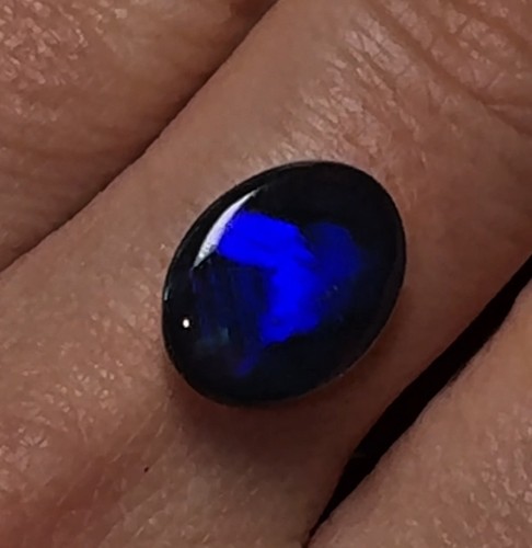 Opale nero australiano