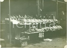 1910 ca MILANO Il banco dei polli al mercato *Fotografia ANIMATA