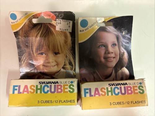 Flashcubes vintage sylvania - flashcubes,