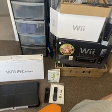 Nintendo Wii Fit Plus Pack