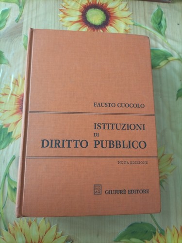 Istituzioni diritto - di,