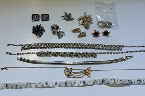 Vintage costume jewelry lot - ,