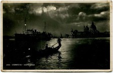 1950 Venezia - Panorama notturno gondola e barca Pan. Motta - FB B/N VG ANIM