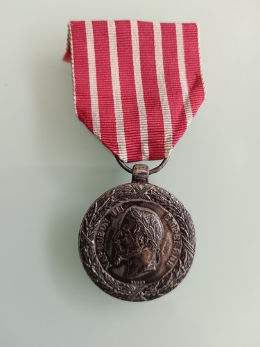 Belle médaille campagne - mÉdaille,