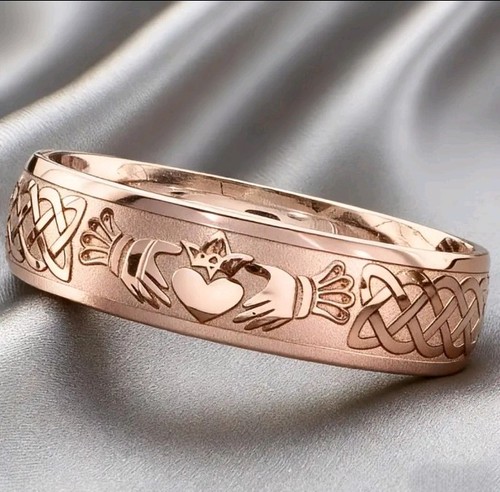 Anello claddagh inciso oro - claddagh,