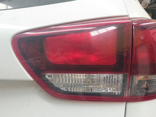 Right taillight door - in, /
