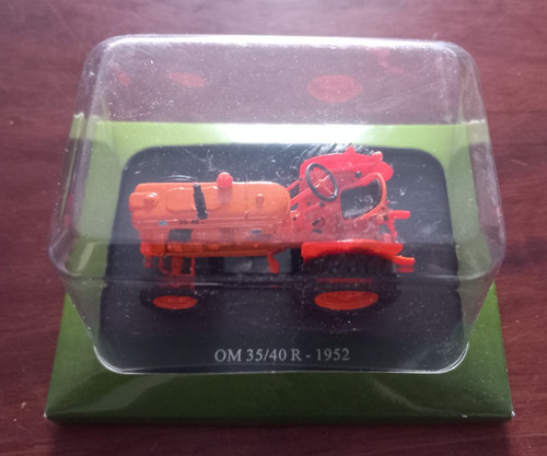 B5953 modellino trattore - b5953, om