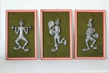 TRE QUADRI VINTAGE CON PAGLIACCI IN PELTRO CESELLATO A MANO THREE PEWTER CLOWNS
