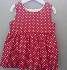 Abito rosso completamente