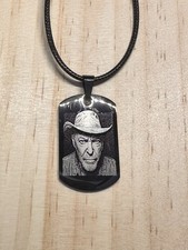 Vasco Rossi Collana  Con