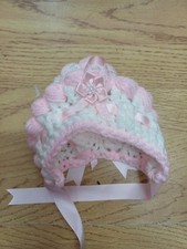 Cofano bambina all'uncinetto a