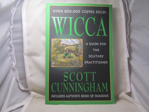Wicca scott cunningham pb - wicca,