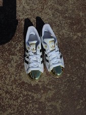 Adidas Originals scarpe da ginnastica donna bianche SUPERSTAR PUNTA IN METALLO moda 5 us FV3310