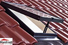 Lucernario con apertura a compasso manuale Roto - cm 45x55