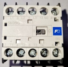 contattore trifase monofase bobina 24V corrente continua Fuji