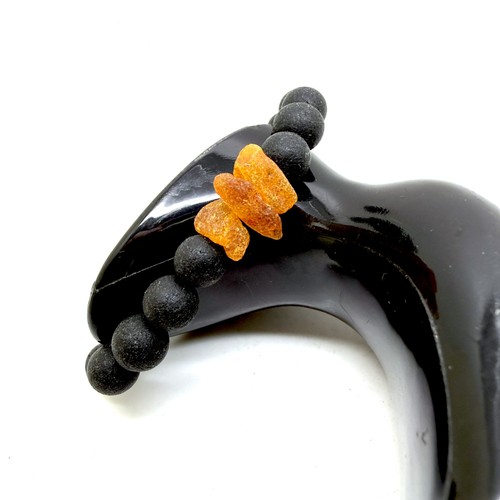 Bracciale con perline ambra