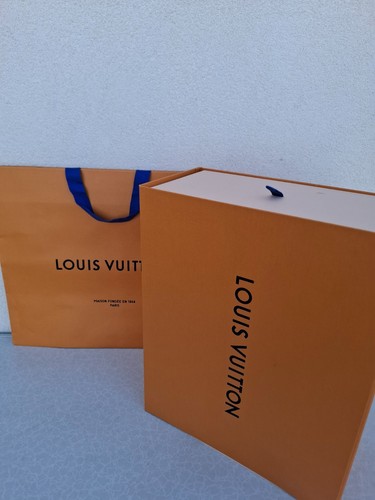 Authentic louis vuitton - 🟢,