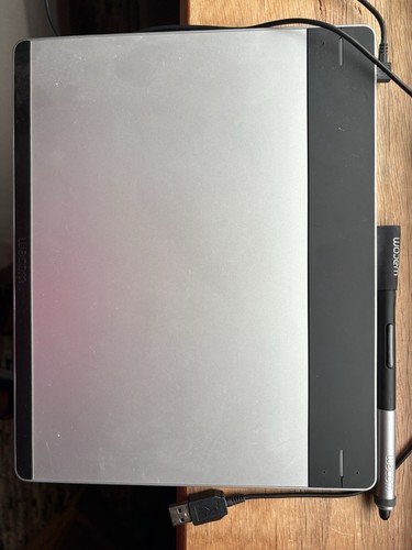 Wacom intuos graphics tablet - wacom,