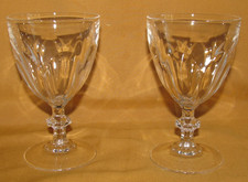 Lot de 2 verres a vin cristal