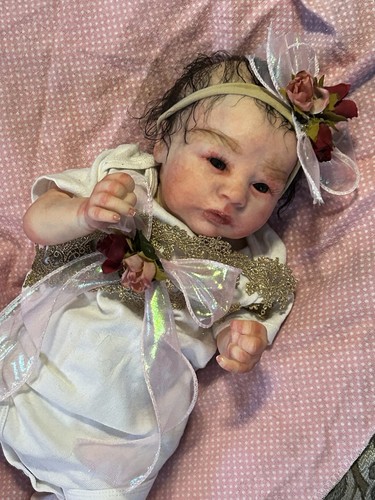 Reborn baby kelsie - baby, awake