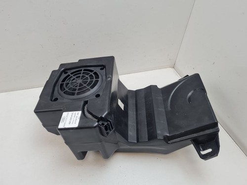 Audi 2010 subwoofer - r8,