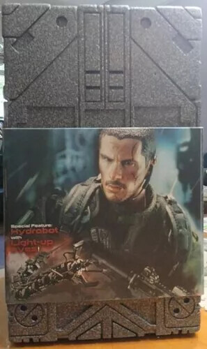 Hot toys terminator salvation - hot,