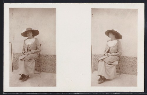 Foto frau mit - foto-ak, sitzt