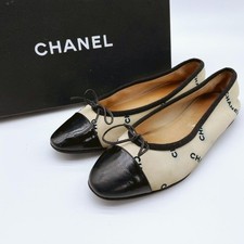 Scarpe ballerine Chanel in