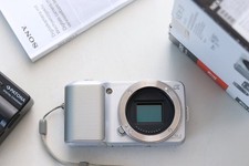 Sony Alpha NEX-3