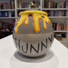 DISNEY Authentic Zrike WINNIE