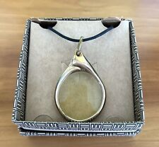 Ciondolo in Bronzo con Lente di Ingrandimento Gialla