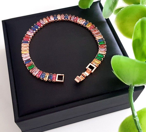 Elegante bracciale tennis