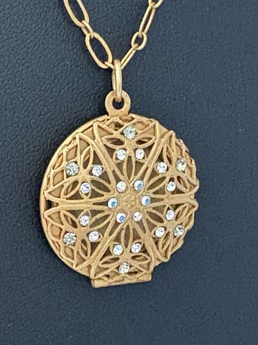 Collana medaglione filigrana