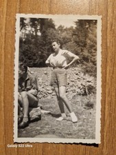 21246. Fotografia donna gambe