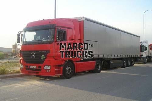 Foto camion mercedes benz - foto,