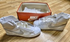 DEADSTOCK VINTAGE 1985 NIKE