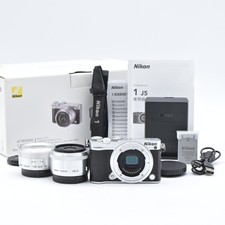 Nikon 1 J5 Silver Kit Doppio